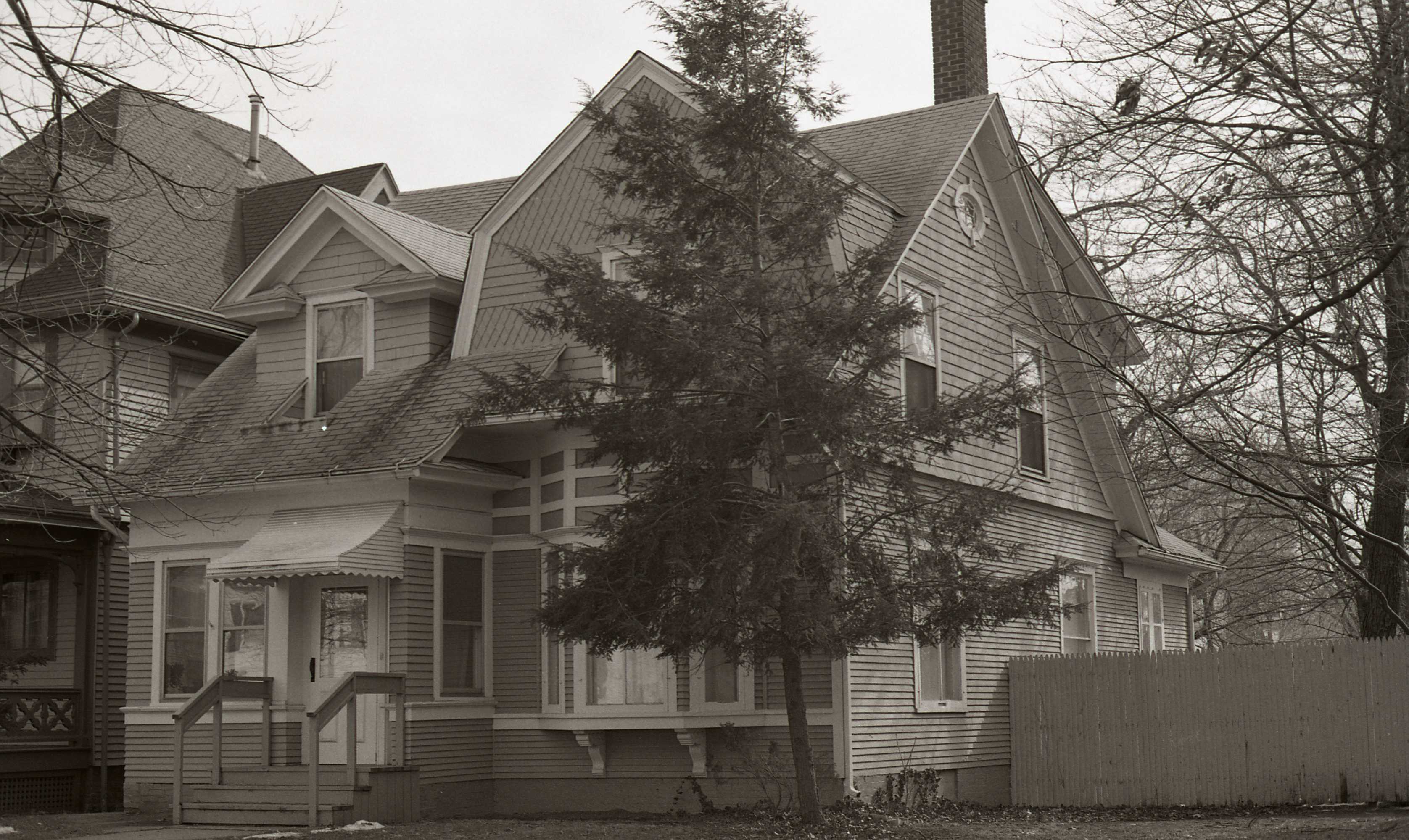 320 W Navarre Street